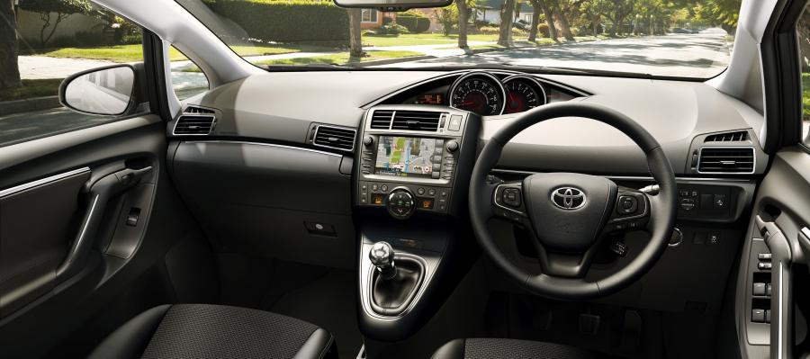  Toyota Verso 2016 года  (фото 5 из 7)